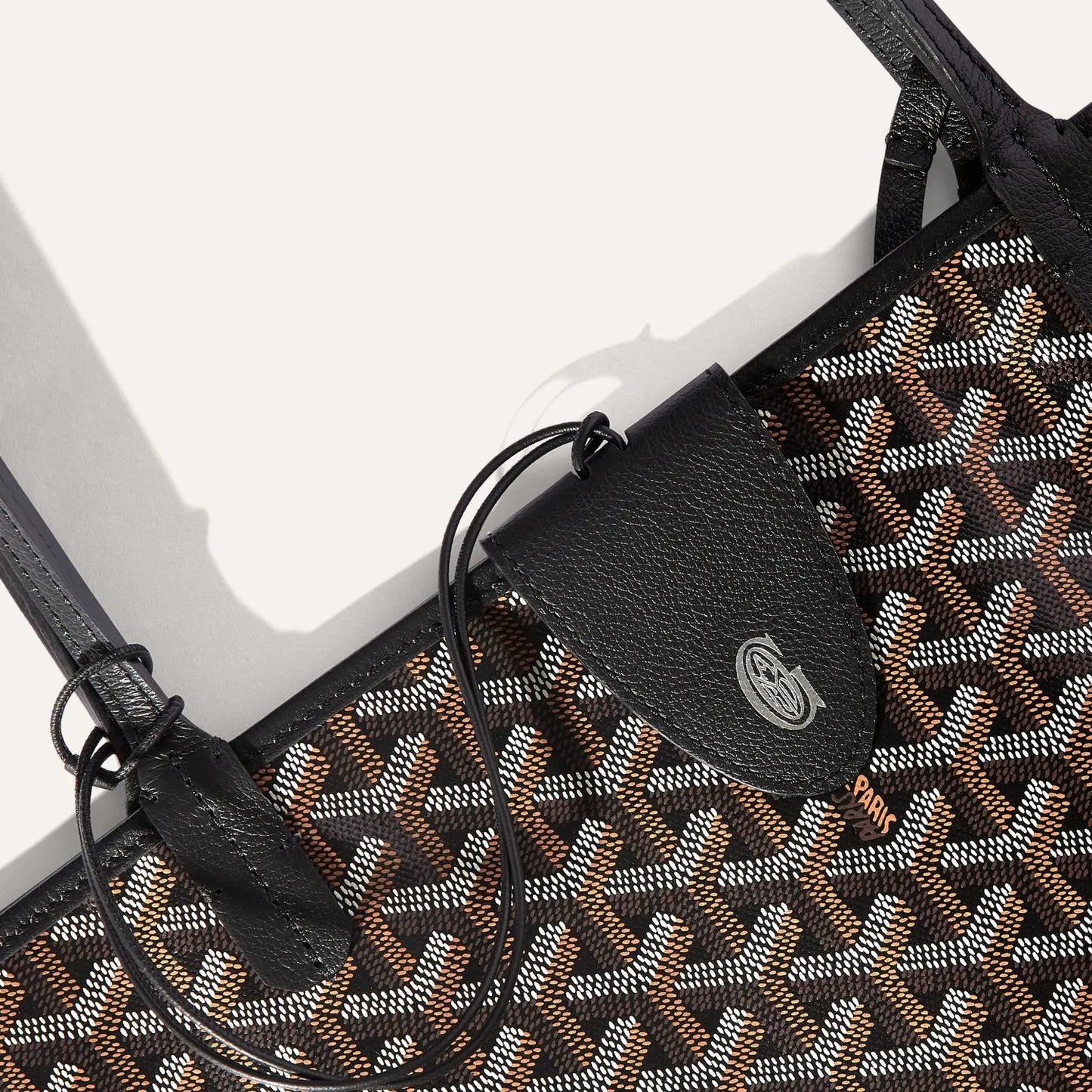 <tc>Goyard</tc> クロック・ユニバーセル
