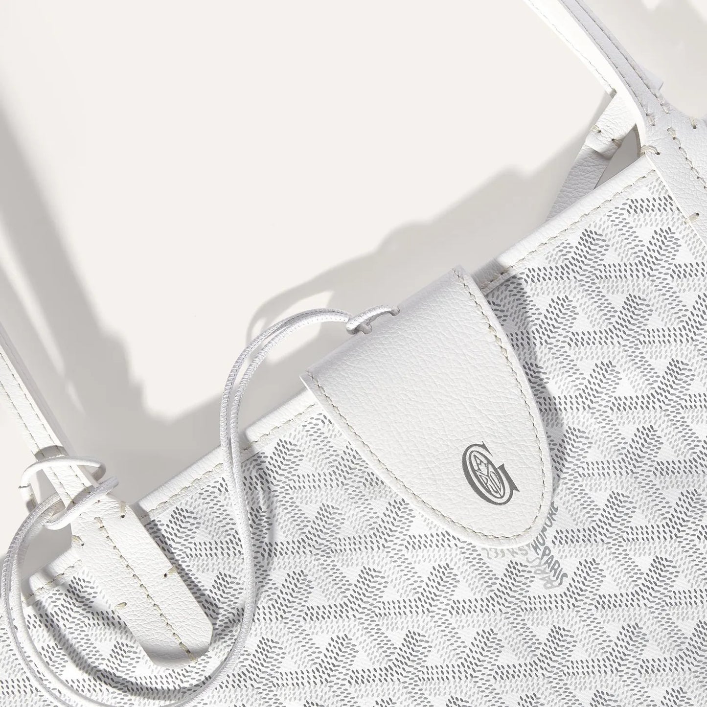 <tc>Goyard</tc> クロック・ユニバーセル
