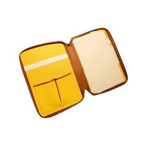 <tc>Goyard</tc> 环球伙伴 A4