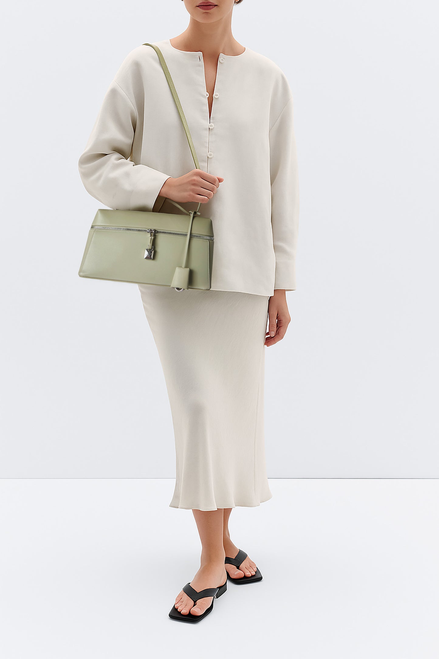 <tc>Loro Piana</tc> 女士 Extra 包 L27