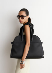<tc>The Row</tc> Margaux 17 柔軟皮革包