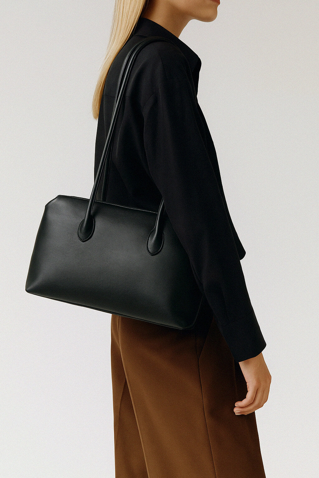 <tc>The Row</tc> レザーのテラスバッグ