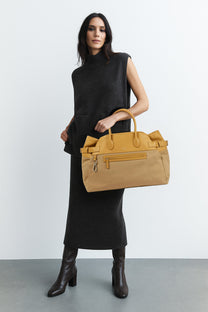 <tc>The Row</tc> Margaux 17 內外扣皮革帆布托特包
