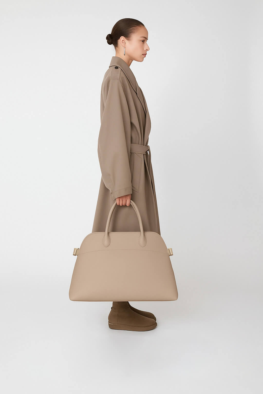 <tc>The Row</tc> Margaux 17 柔軟皮革包