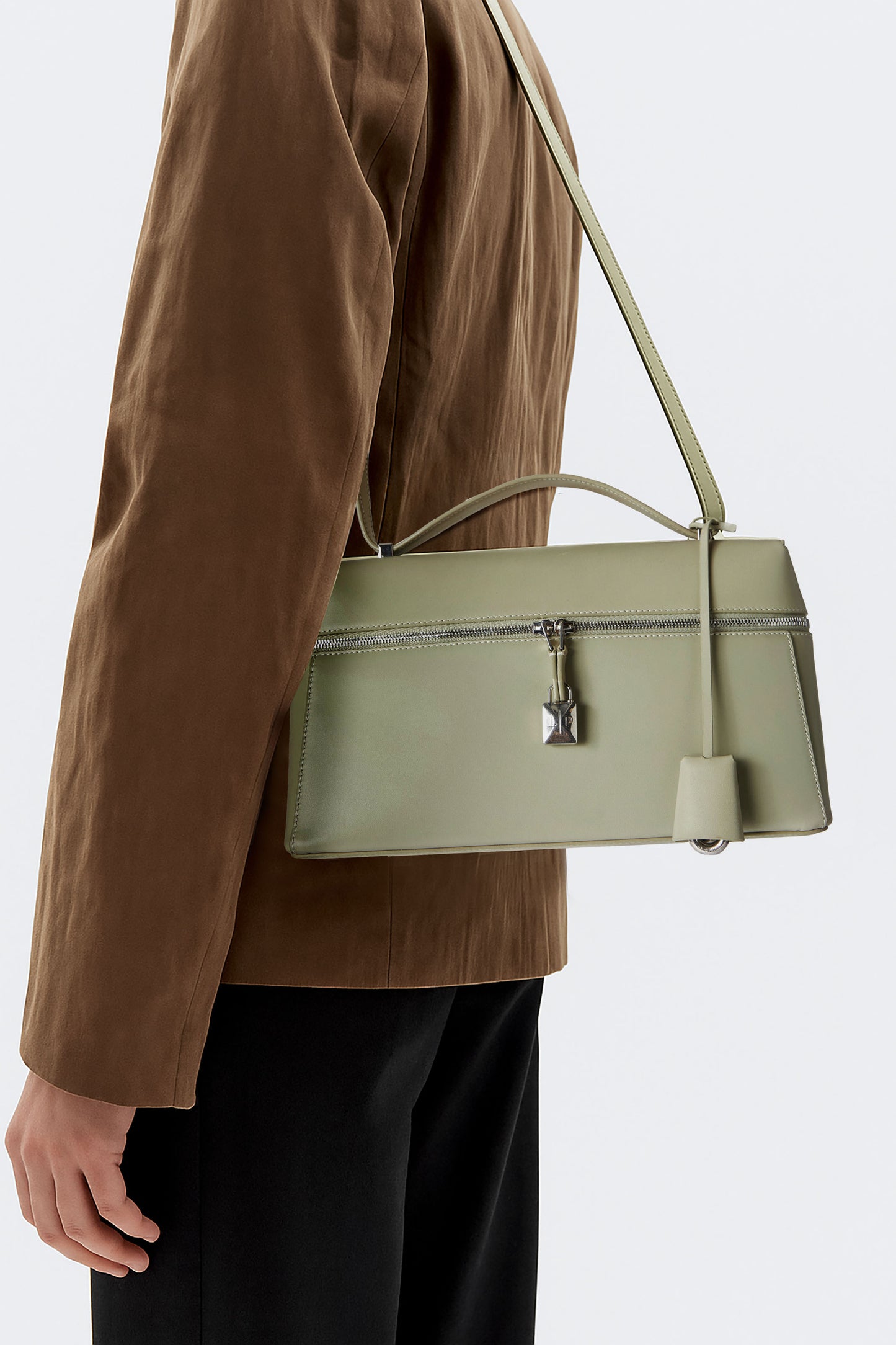 <tc>Loro Piana</tc> 女士 Extra 包 L27