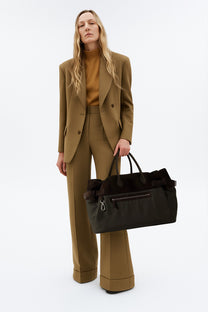 <tc>The Row</tc> Margaux 17 內外扣皮革帆布托特包