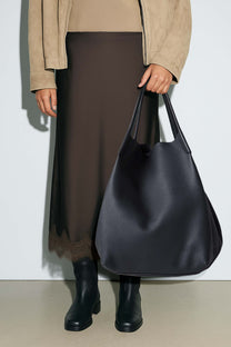 <tc>Loro Piana</tc> 女士超大號 Bale Hobo 包