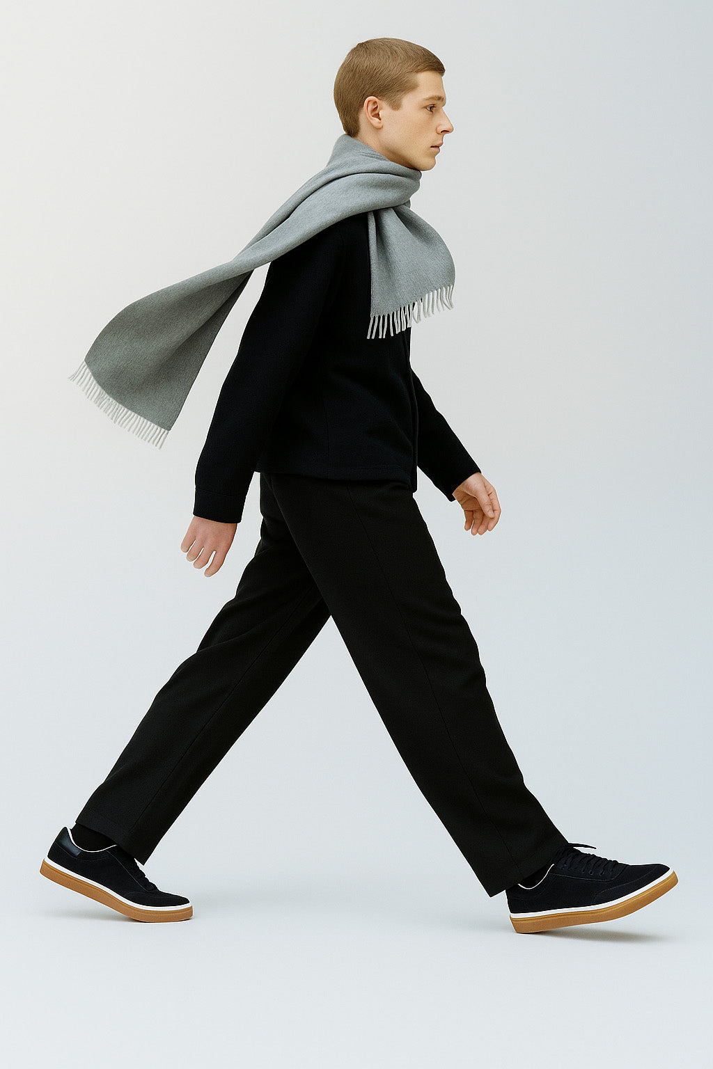 <tc>Loro Piana</tc> 男士 Tennis Walk 運動鞋（絨面小牛皮）