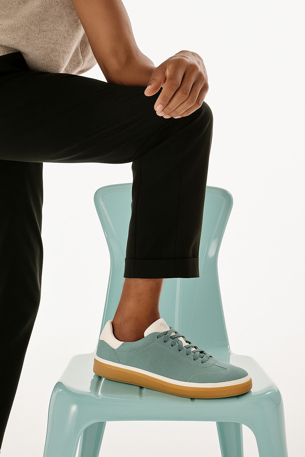 <tc>Loro Piana</tc> 男士 Tennis Walk 運動鞋（絨面小牛皮）