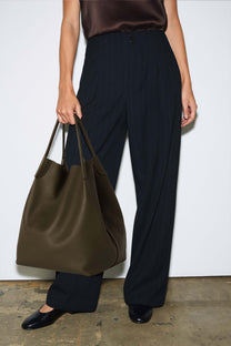 <tc>Loro Piana</tc> 女士超大號 Bale Hobo 包