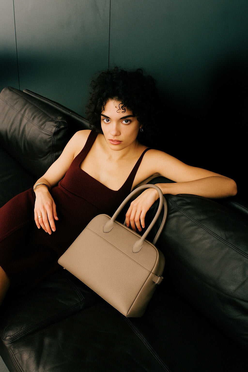 国内発送◆レアバッグ♪◆THE ROW Soft Margaux 12 レザーバッグ Soft Margaux 12 Bag Beige in Leather – The Row