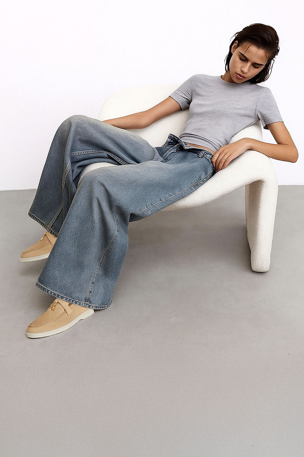 <tc>Loro Piana</tc> 女士夏季 Charms Walk 樂福鞋（絨面革）