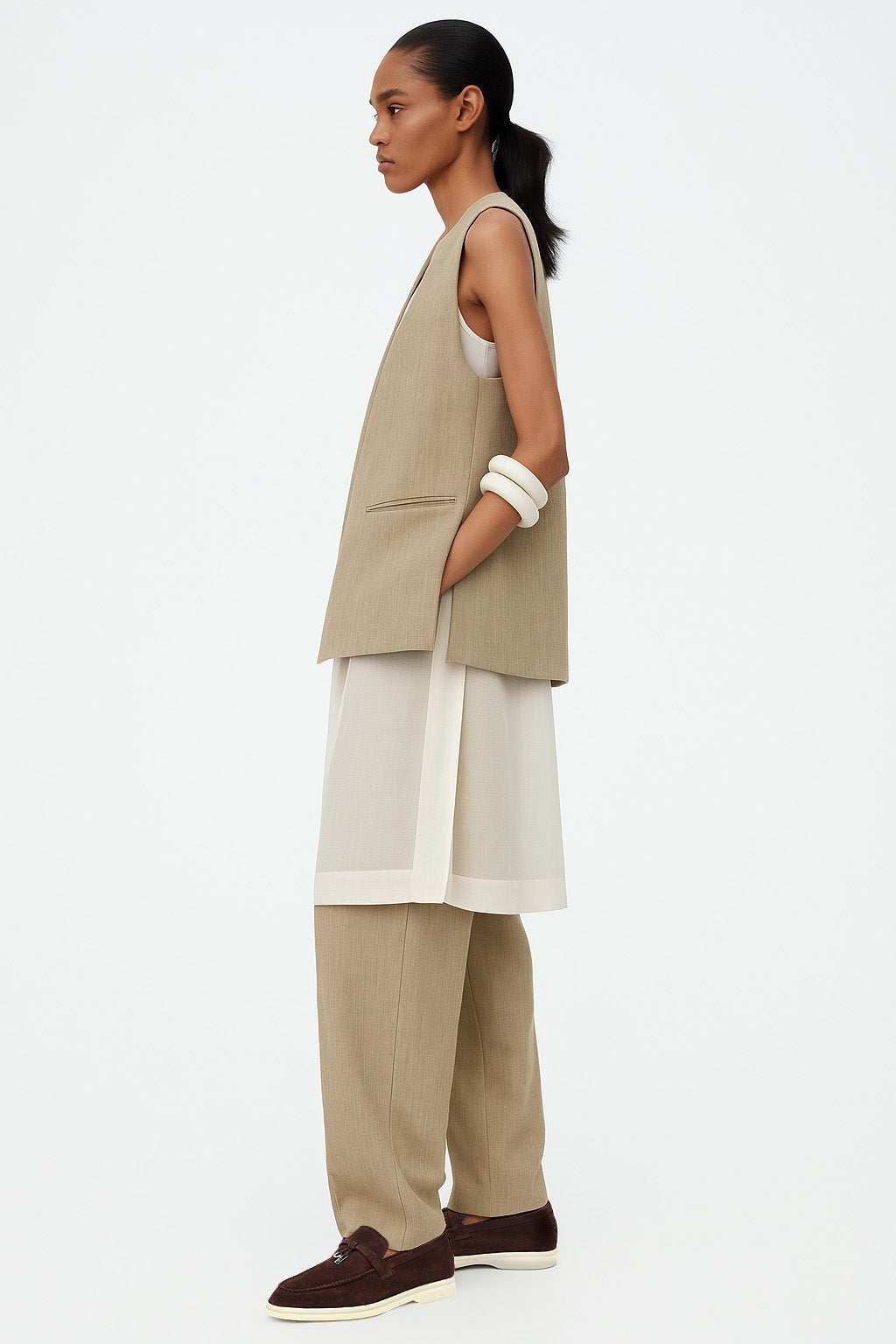 <tc>Loro Piana</tc> 女士夏季 Charms Walk 樂福鞋（絨面革）