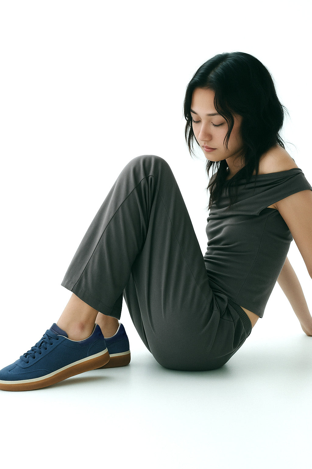 <tc>Loro Piana</tc> 女款 Tennis Walk 運動鞋（絨面小牛皮）