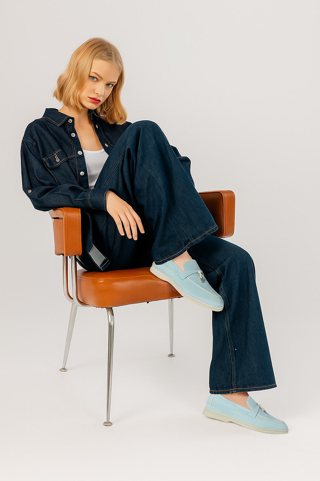 <tc>Loro Piana</tc> 女士夏季 Charms Walk 樂福鞋（絨面革、絨面山羊皮）