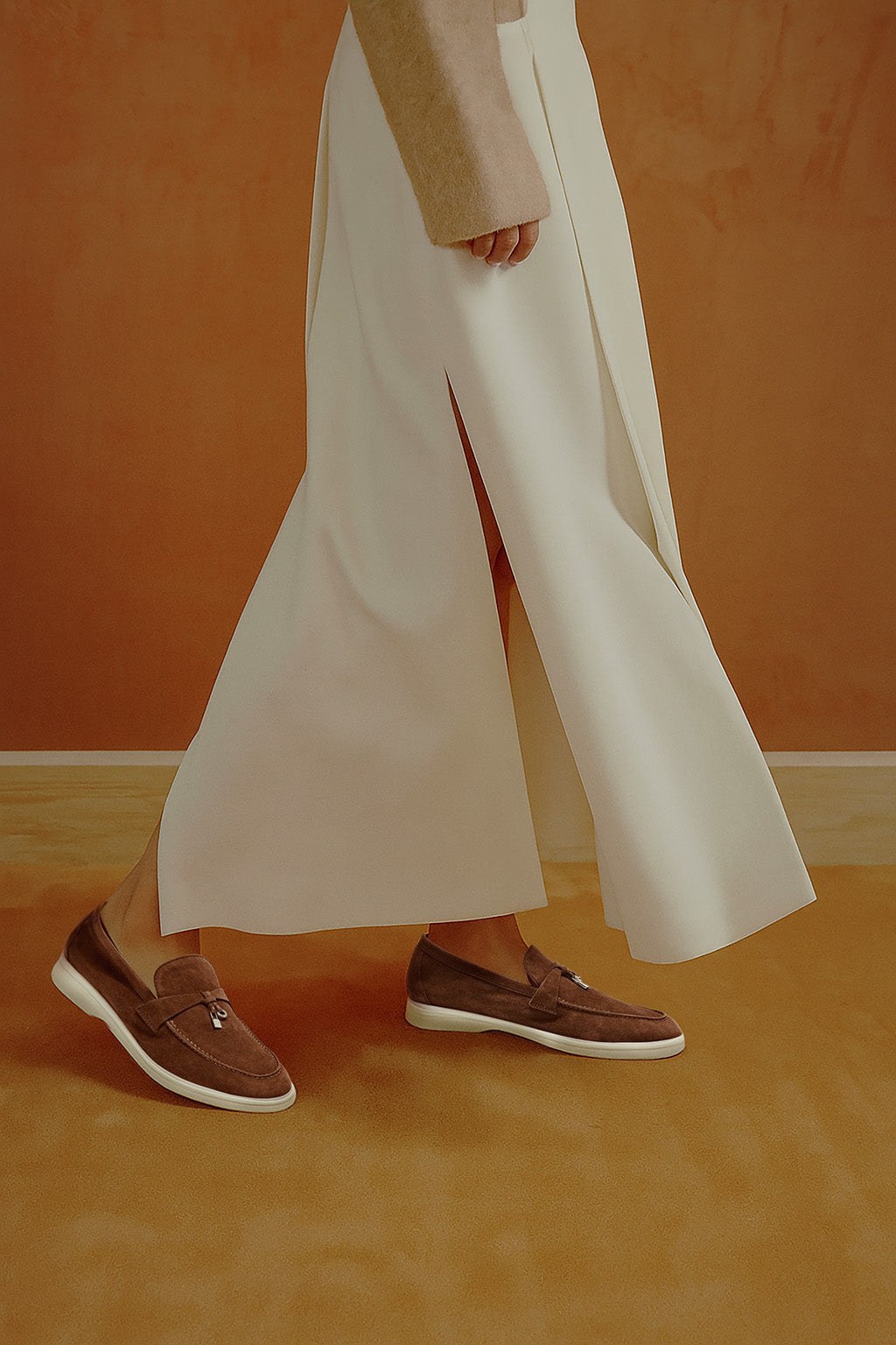 <tc>Loro Piana</tc> 女士夏季 Charms Walk 樂福鞋（絨面革）