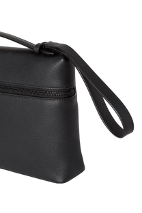 <tc>Loro Piana</tc> Bolsa extra para hombre L29