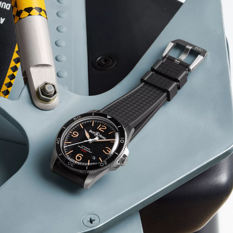 Bell & Ross BR V2-92 STEEL HERITAGE