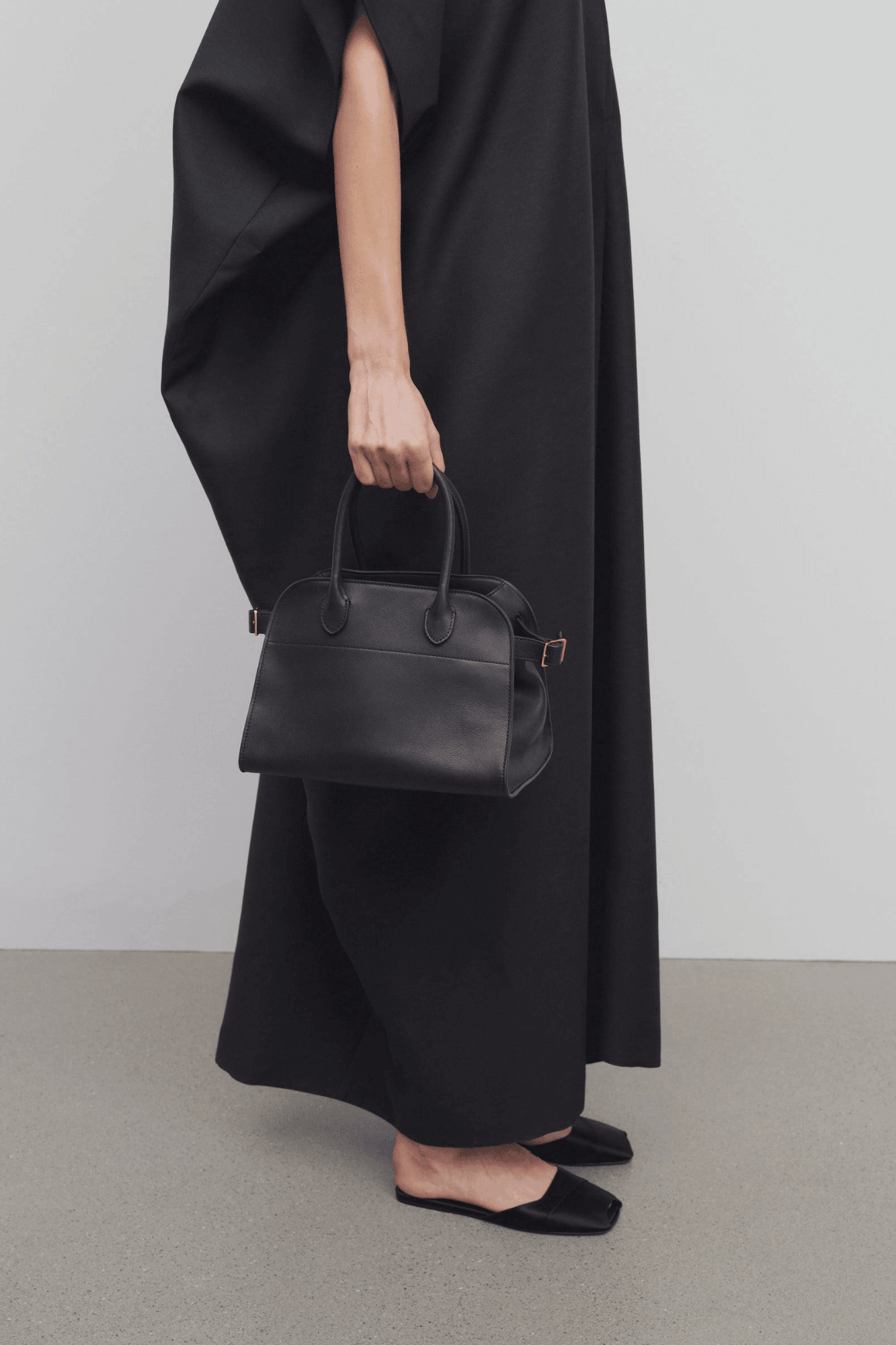 （セレブ御用達）The Row ソフト マルゴー 10 レザーバッグ The Row Soft Margaux 10 Bag in Leather